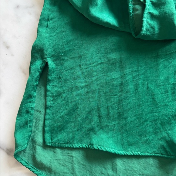 Zara Emerald Green V-Neck Stepped Hem Blouse | Size XL - Picture 9 of 9
